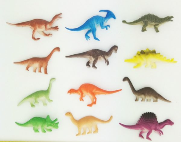 12pcs assorted plastic dinosaur toys set