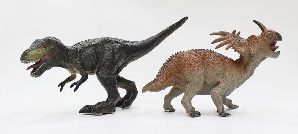 7” Realistic plastic dinosaur toy set