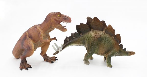 9” Realistic plastic dinosaur toy set