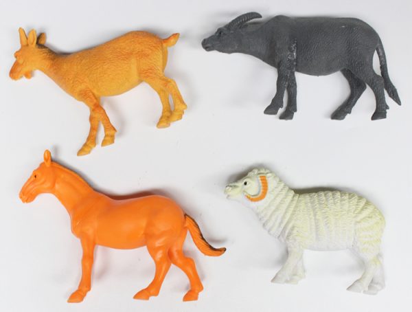 4pcs Hollow plastic farm animal toys