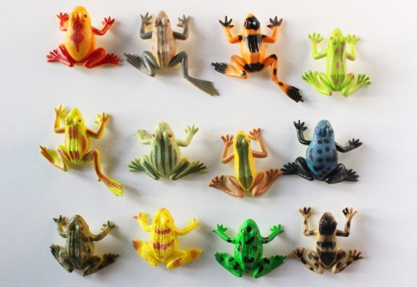 Rainforest animal plastic frog toy