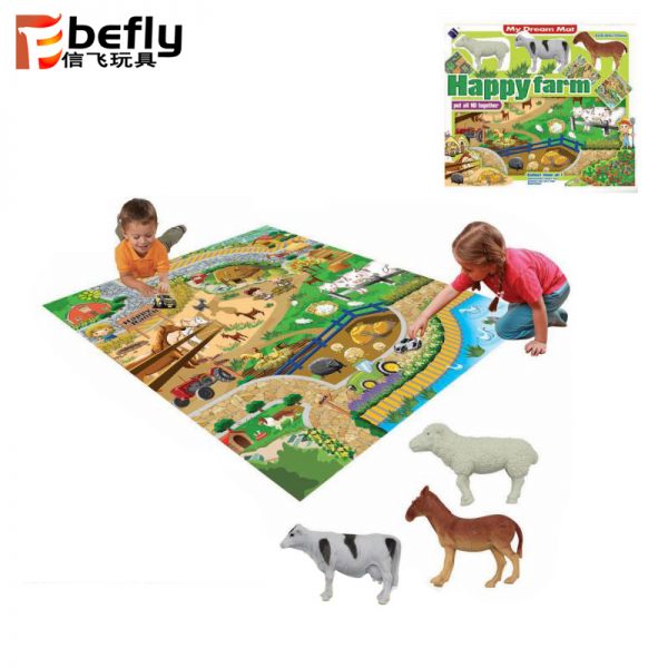 Farm animal pattern children play mat with plastic toy