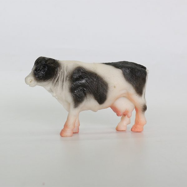 Animal figure play set with mat