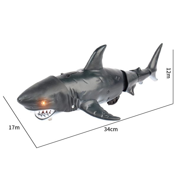Movable jar tail spray toy radio control shark