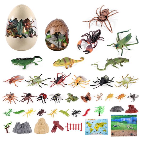 Egg pack different size plastic model insect toys