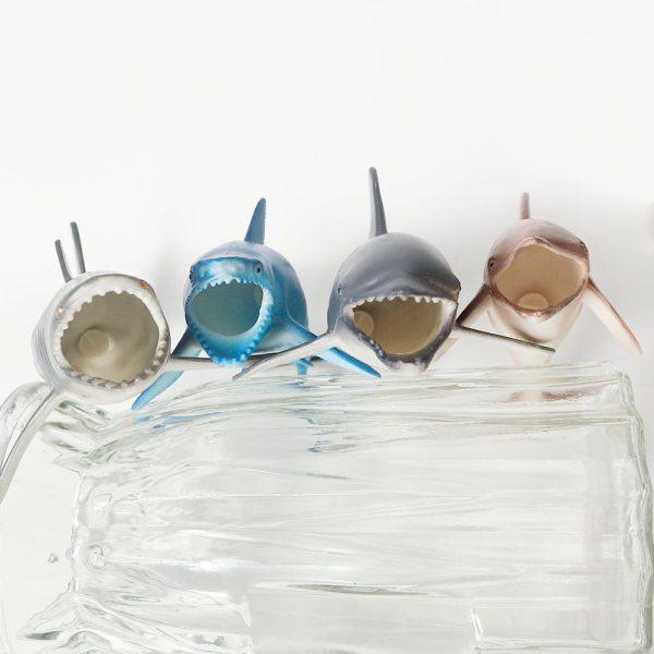 5inches plastic sea animal model toy hollow sharks for drinks