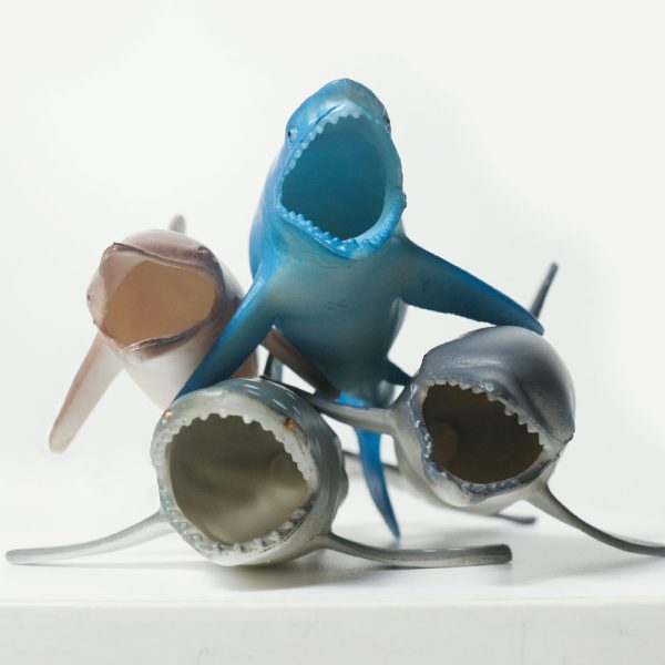 5inches plastic sea animal model toy hollow sharks for drinks